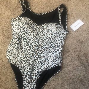NWT meet.curve swimsuit